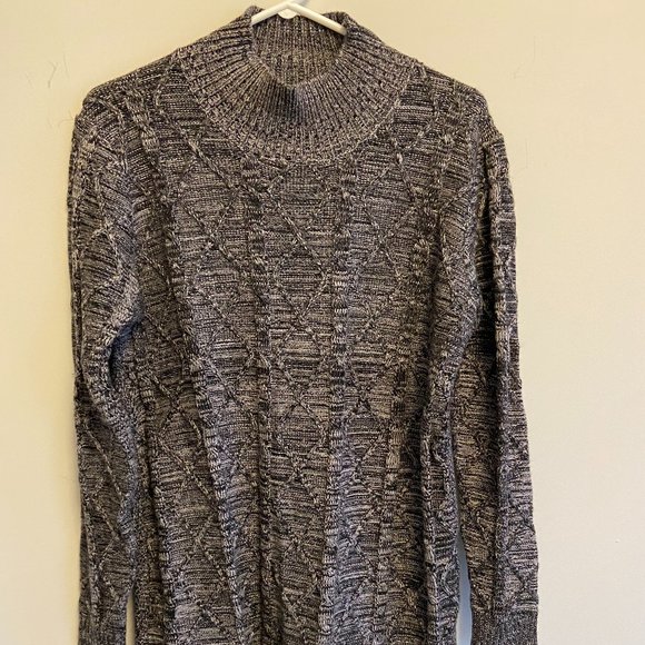 NEW- Orange Fashion Village One Size Long Sweater - black and white - Picture 2 of 6